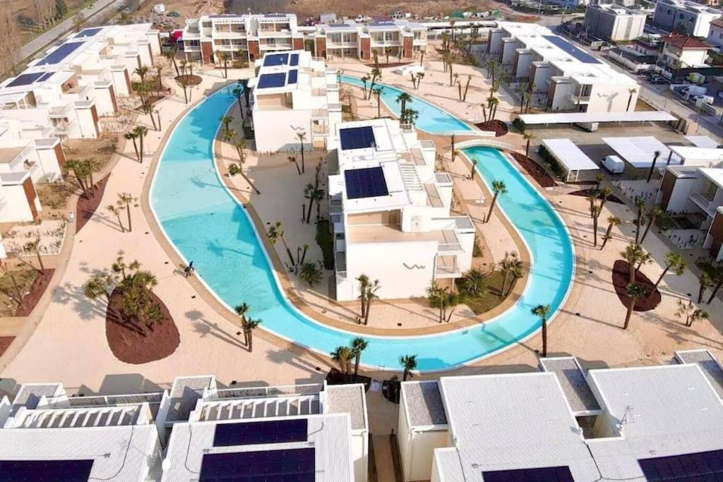 Wave Island! Luxury Resort A Jesolo - Piscina E Park Free! Exterior photo