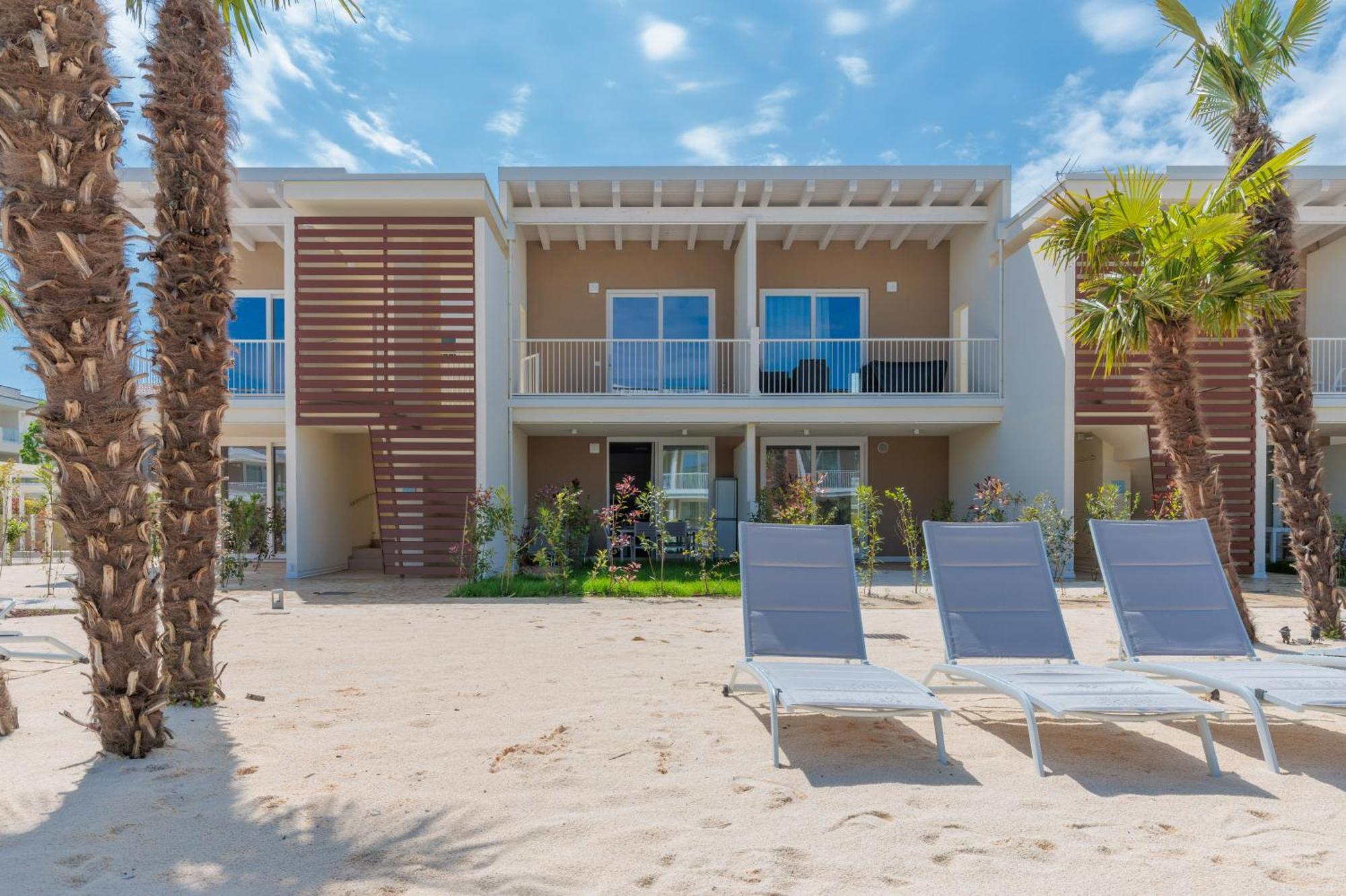 Wave Island! Luxury Resort A Jesolo - Piscina E Park Free! Exterior photo